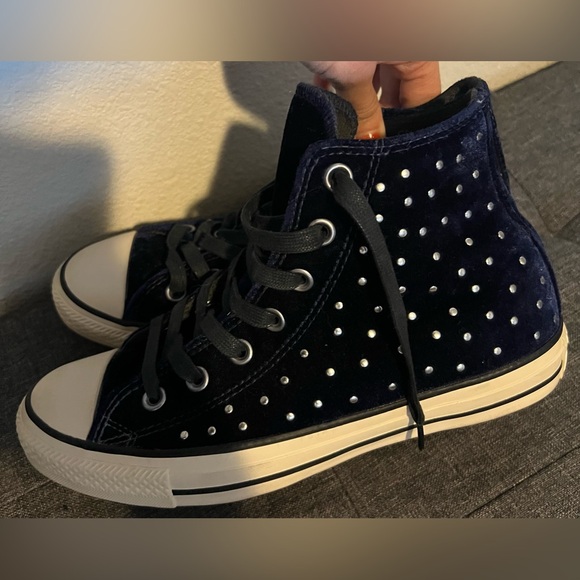 Velvet converse - Picture 2 of 5